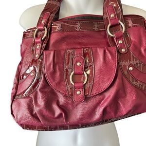 Red Cato medium size purse.